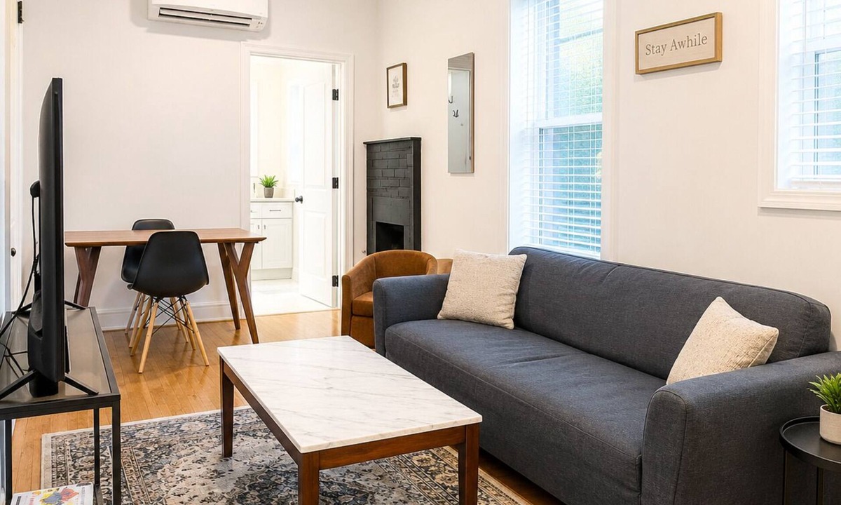 Corn Hill House | 1BED+EquippedKitchen+HighFalls+TV+DT Wi-fi