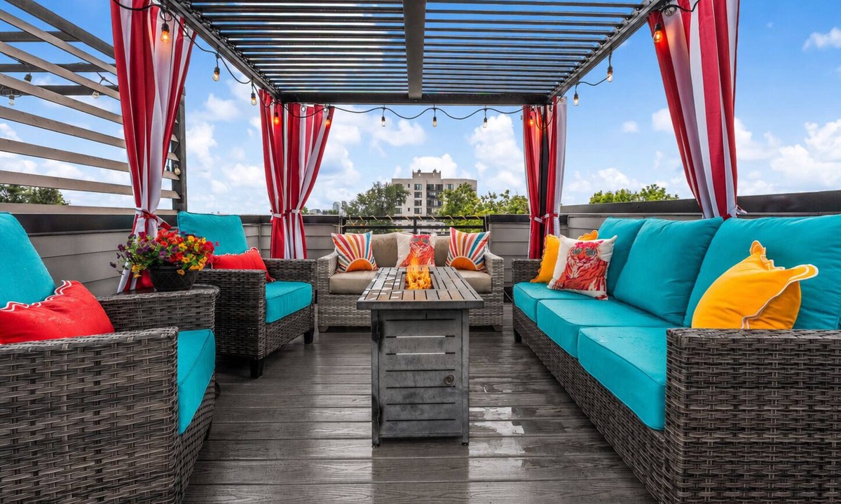 West Colfax House | 2BD w/Rooftop Minutes to LoHi & Sloan’s Lake