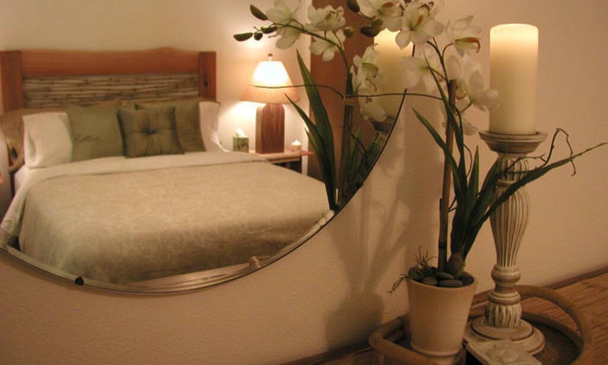 Olympia House | Bamboo Hideaway-no cleaning fee