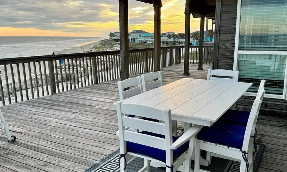 Spanish Grant House | Beach Front - The Hamptons at Spanish Grant