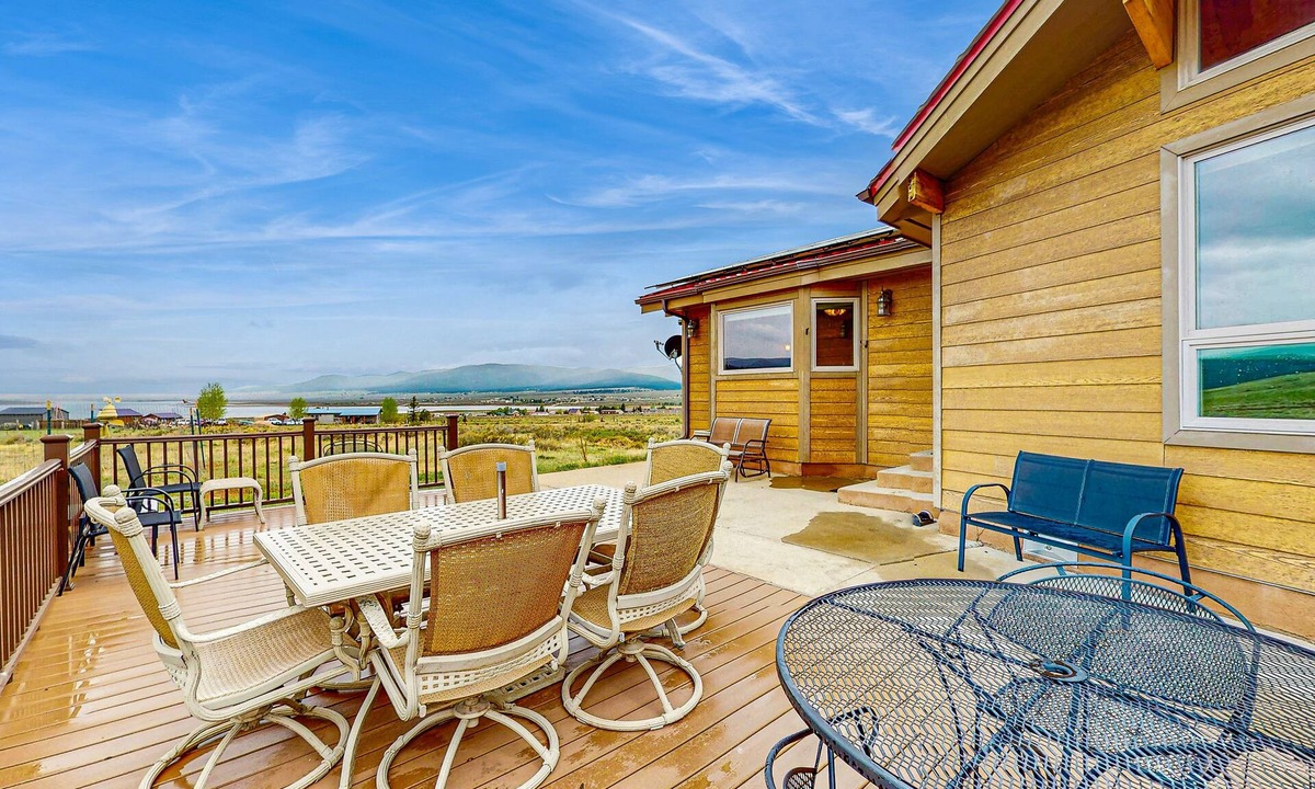 Eagle Nest House | Beautiful Home with WiFi, Wood Stoves, Private Washer/Dryer, and Mountain Views