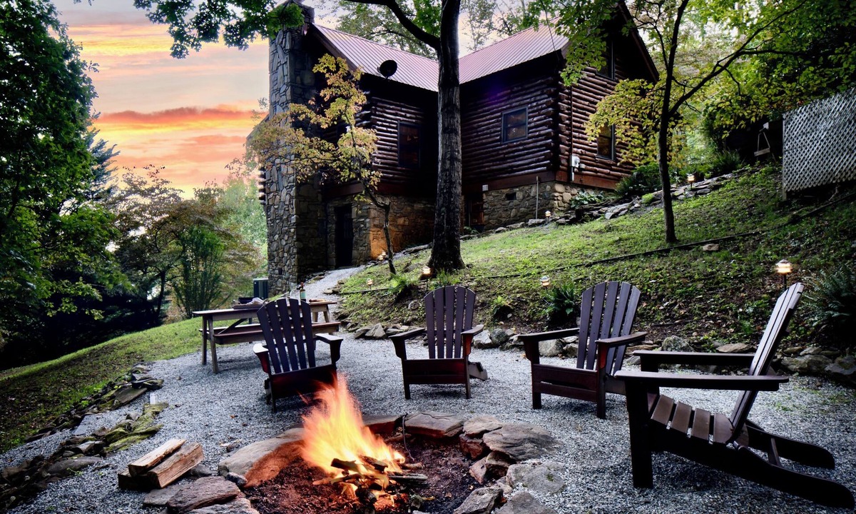 Sylva Cabin | BEAUTIFUL VIEWS! ! Hand Built Log Cabin with Hot Tub and Fire Pit