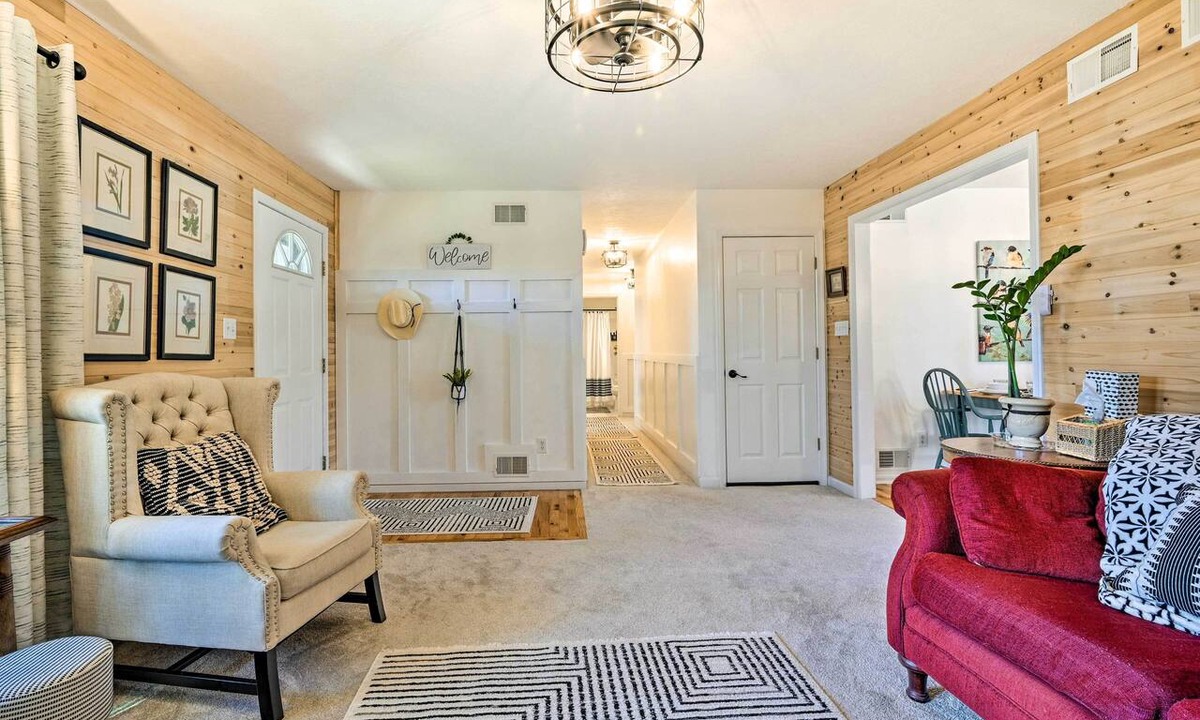 Berkeley Springs Cottage | Berkeley Springs Vacation Home w/Fire Pit!