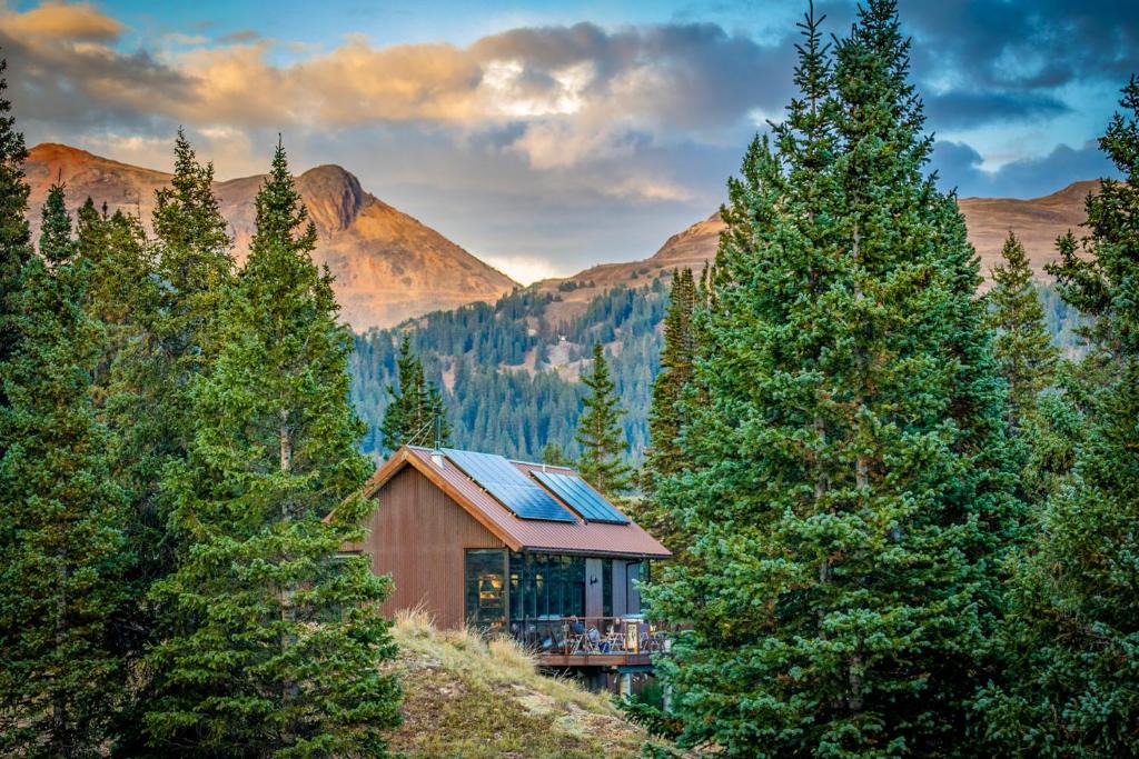 Silverton House | Campfire Ranch Private Cabin, Meals Included