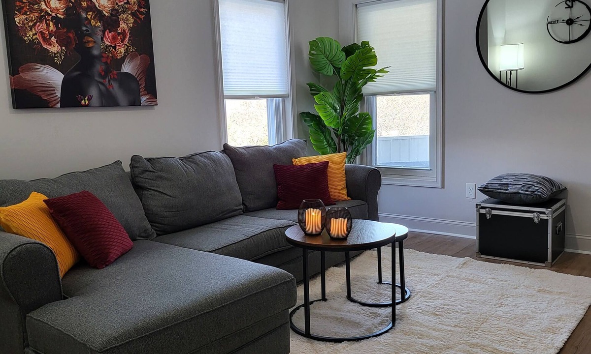 Allentown Apartment | Charming 2-bedroom apartment with WiFi, AC in serene Allentown