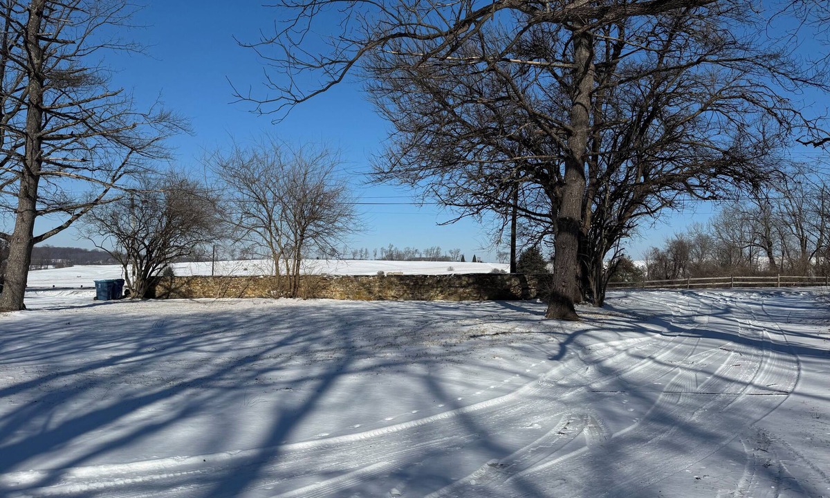 Kennett Square House | Charming 4-bedroom house with a tiny cabin in the heart of Chester County