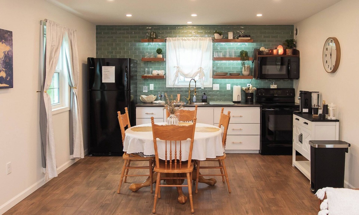 Witmer Apartment | Charming guest suite only 3 miles from Sight & Sound Theater.