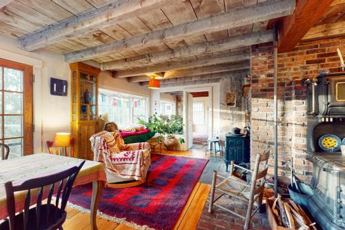 Calais House | Chic Group-Friendly Getaway! 8 Mi to Montpelier