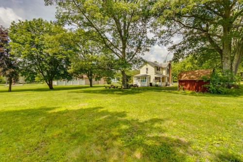 Smithmill House | 'Chucker Chalet' - Hunter’s Haven in Houtzdale!