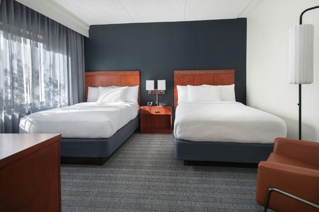 Calverton Hotel | Courtyard by Marriott Silver Spring North/White Oak