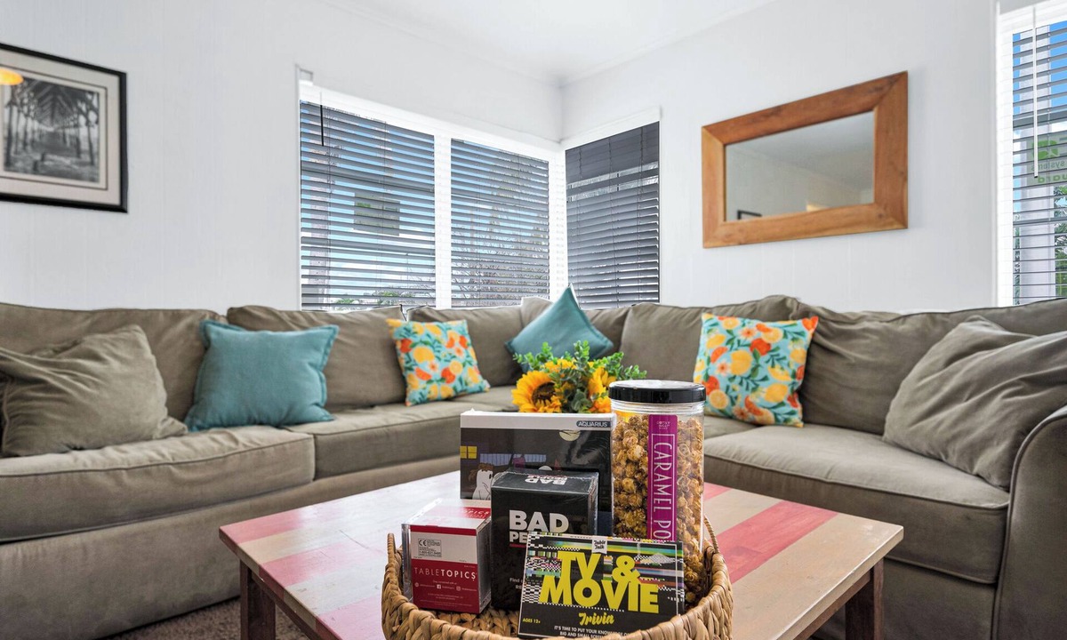 North Beach Apartment | Cozy 1-bedroom apartment in lovely Miami Beach steps away from the beach