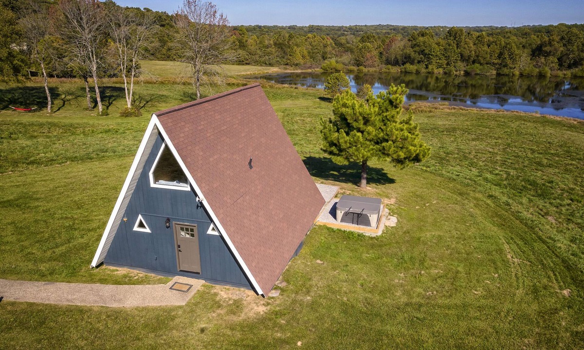 Makanda Cabin | Cozy 2BR A-Frame Cabin w/Hot Tub & Views