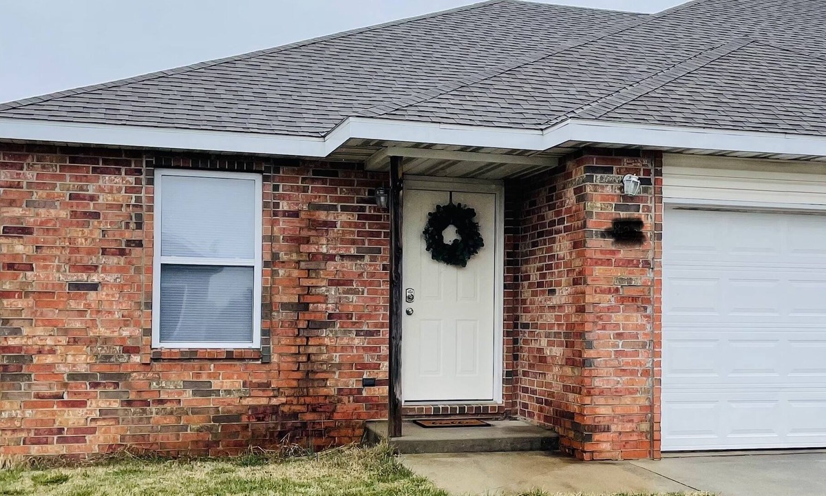 Seymour Apartment | Cozy duplex in quiet neighborhood right down the road from city park.