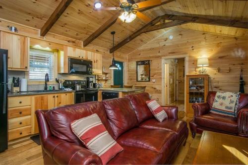 Pisgah Forest House | Creekside Log Cabin · Creekside Log Cabin