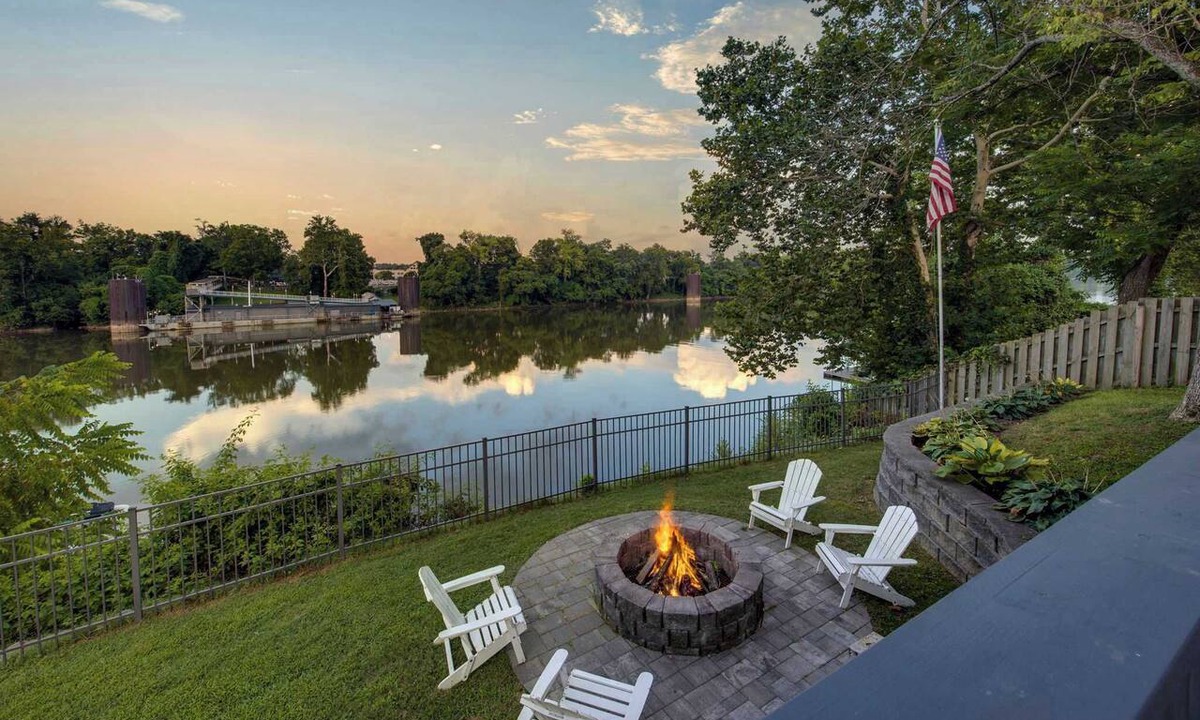 Nashville House | Cumberland Riverfront Home · Fire Pit · Sleeps 10