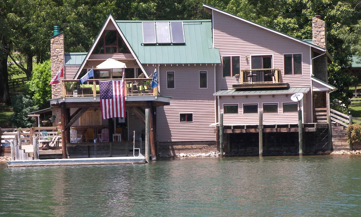 Moneta House | Dream Come True. Book now for fall! Great time of year to visit SML!