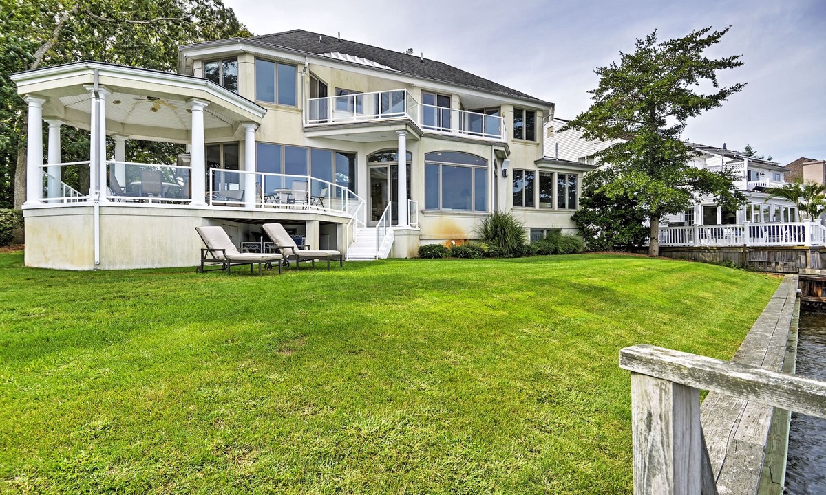 Point Pleasant House | Elegant Riverfront Home w/Expansive Views