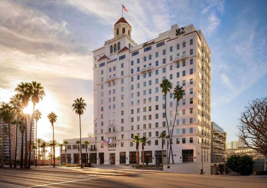 Waterfront Hotel | Fairmont Breakers Long Beach