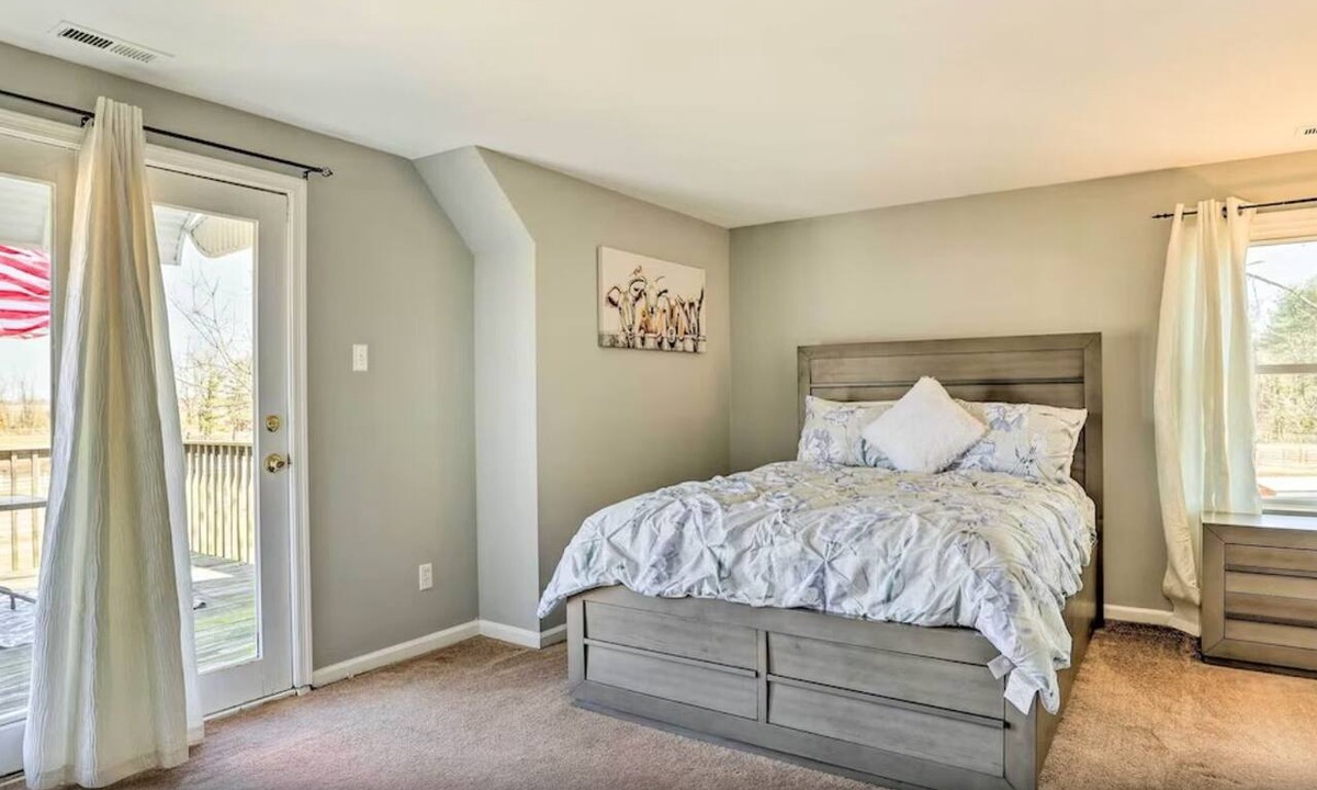 Sewell Apartment | Farmhouse apt that's another home away from home near Philadelphia!