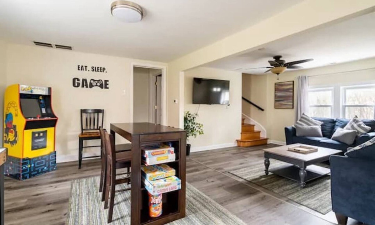 Primos Secane House | MAJOR INTERNATIONAL SPORTING EVENT 2026 HQ: Family Affair in Philly Suburbs - Free Parking