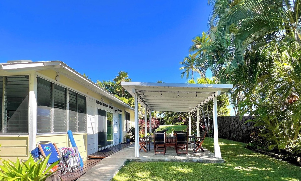 Kalama Tract House | Happy House on Exquisite Kailua Beachside Property!