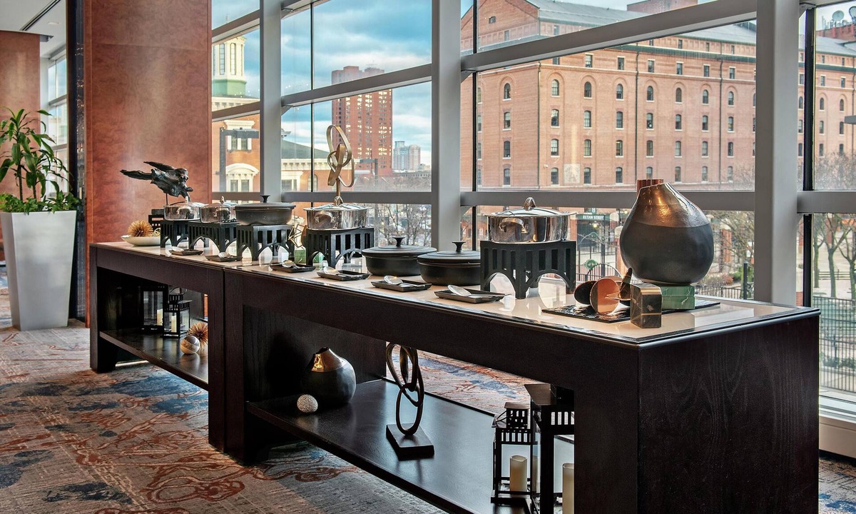 Downtown West Hotel | Hilton Baltimore Inner Harbor