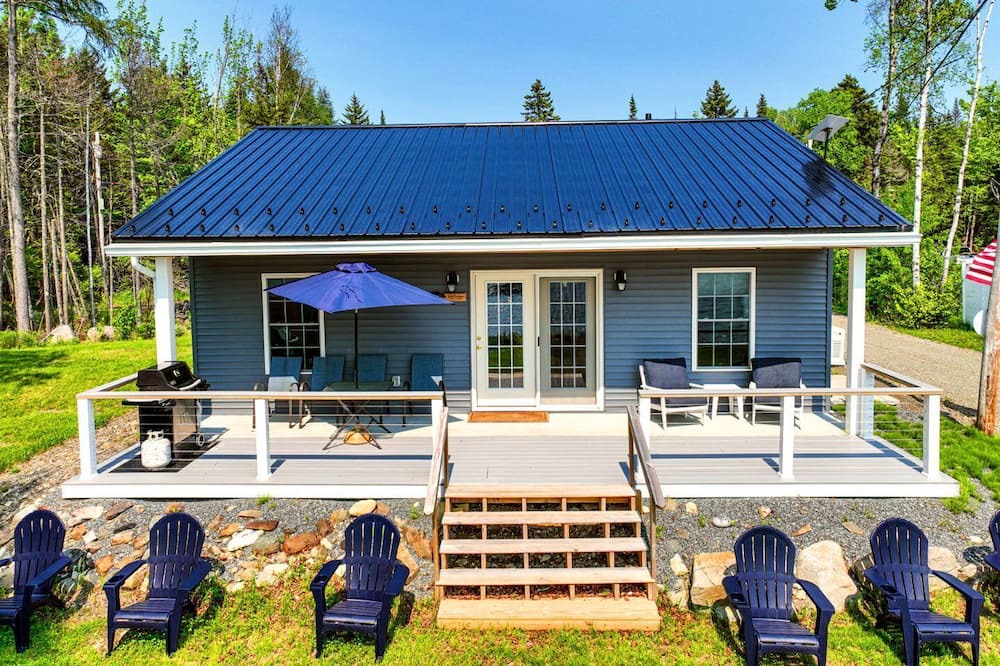 Greenville Cottage | Idyllic Lakefront Cottage Haven Near Tussle Lagoon, Maine