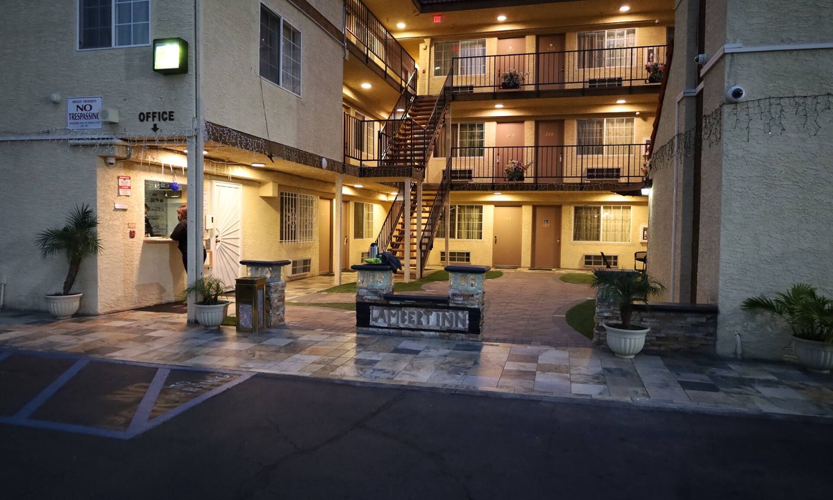 Whittier Hotel | Lambert Inn