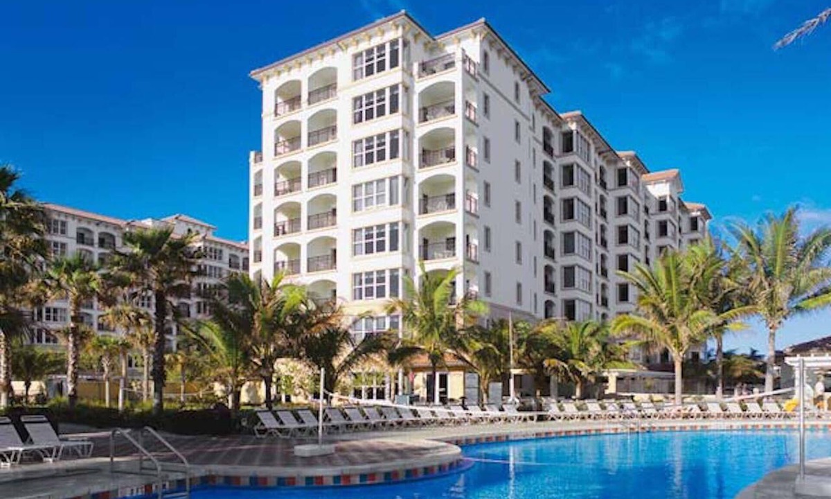 Palm Beach Shores Hotel | Marriott Ocean Pointe: Excellent amenities, two bedroom, sleeps 8