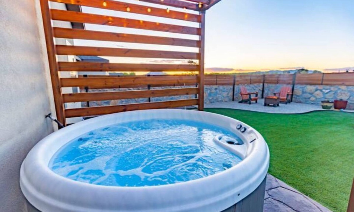Las Cruces House | Modern Farmhouse Near Bike Path with Spectacular Views!