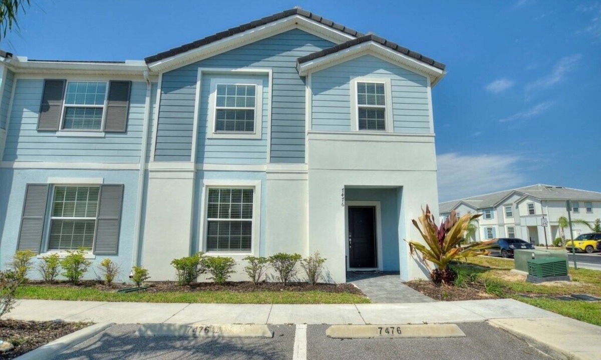 Loughman Resort | Modern Solterra Resort Home