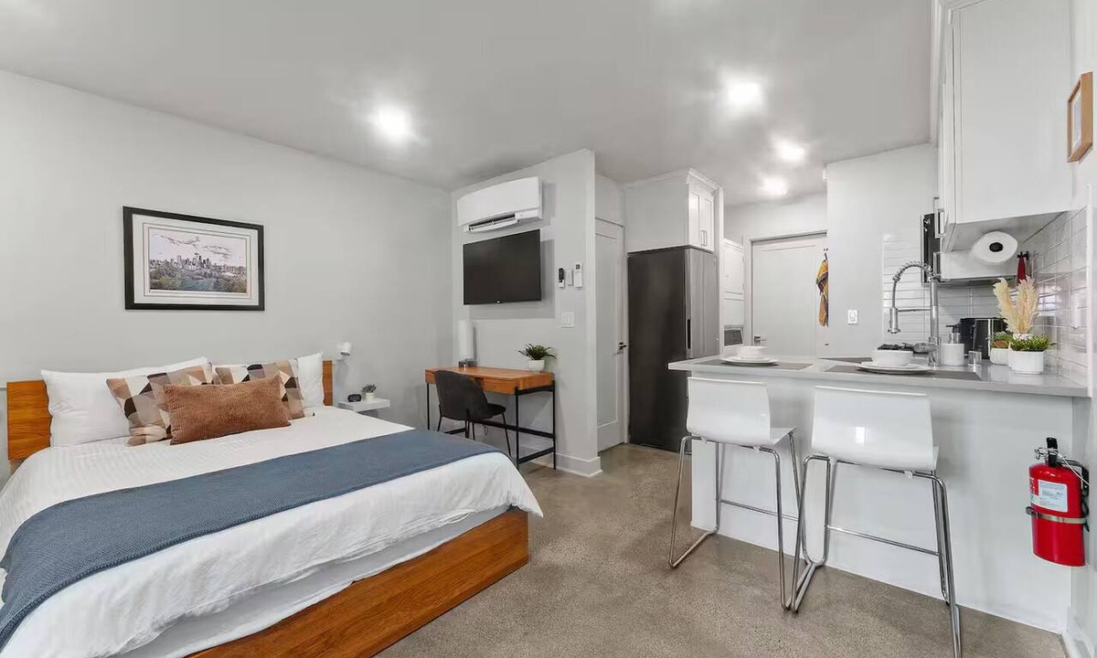 Atlantic Apartment | Modern Studio by Light Rail Kitchen, Parking, AC, W/D
