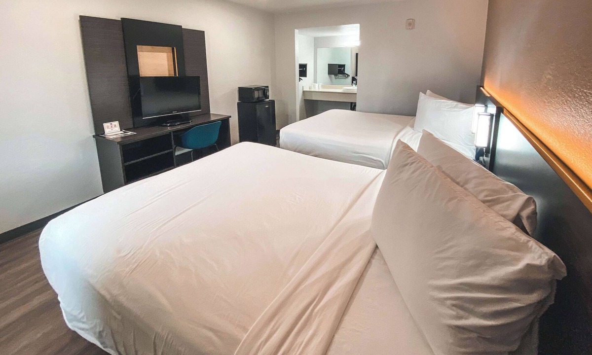 West Sacramento Hotel | Motel 6 West Sacramento, CA