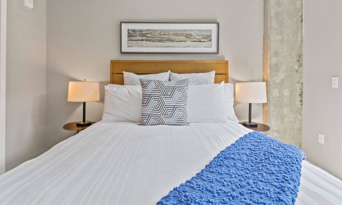 Navy Yard Apartment | Navy Yard DC Stay | Steps to Nationals Park | Modern Comfort w/Rooftop Views