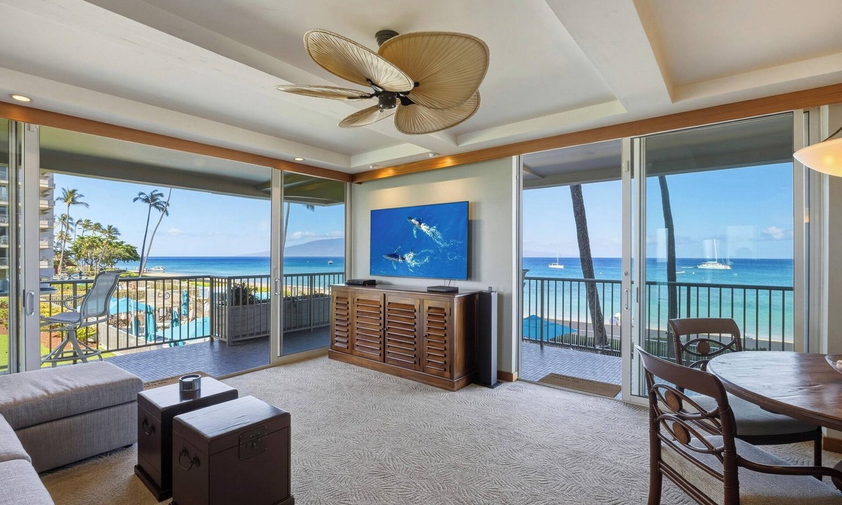 Kaanapali Condo | Oceanfront Corner Unit - #201 - Panoramic Ocean View - Over 180 "5" star reviews