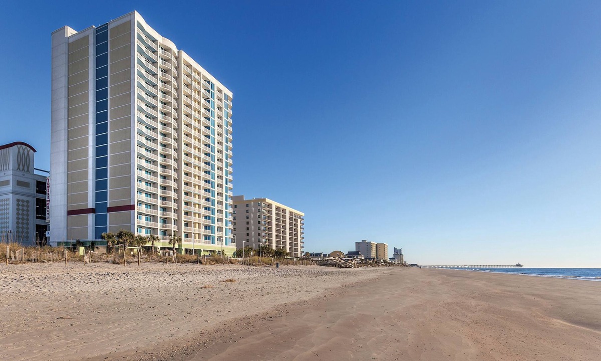Cherry Grove Beach Resort | OFFICIAL LISTING | Wyndham - Towers on the Grove 2BR Deluxe Boulevard View