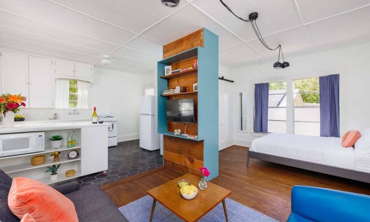 Hyde Park Apartment | ✨ Pastel Studio · Hyde Park · Walk to Food, Fast WiFi & Private Deck ☕