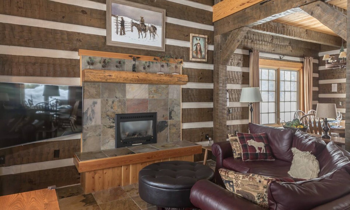 Big Sky House | Private Mountain Haven with Sweeping Views! Hot Tub!