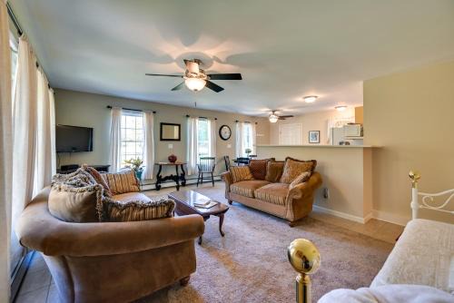 Killingworth Apartment | Quiet Killingworth Rental w/Deck & Grill!