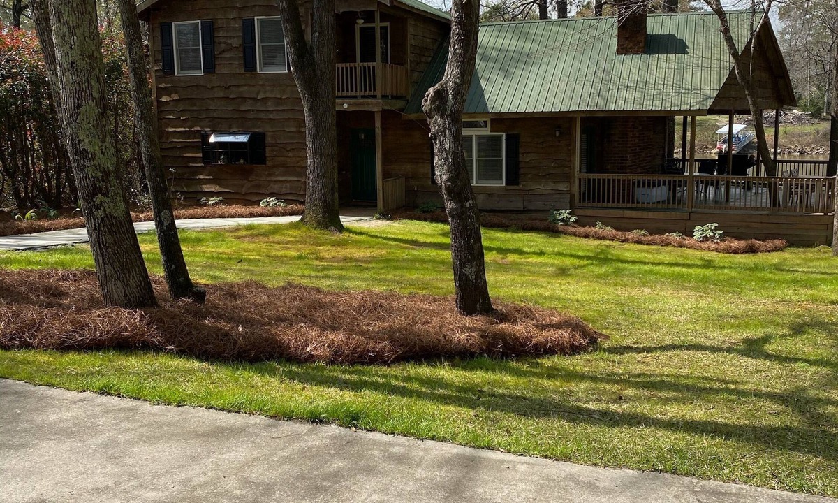 Ridgeway House | Rustic Waterfront Cabin Lake Wateree