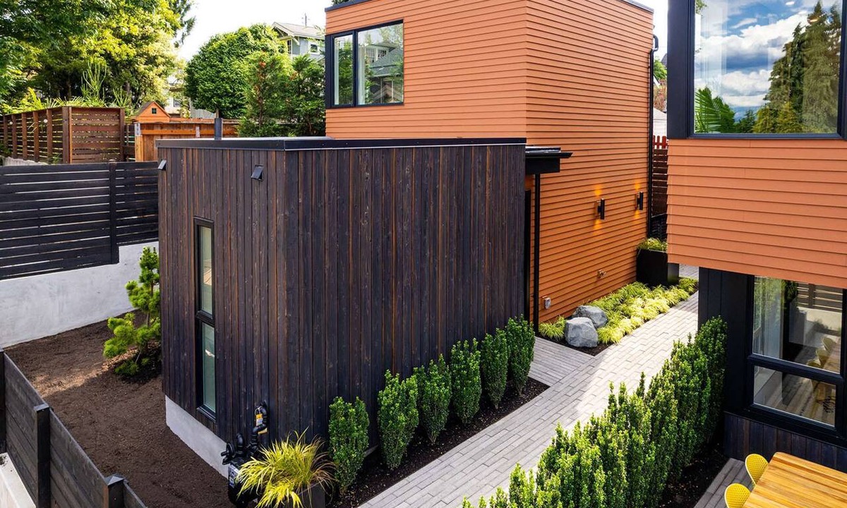 Wallingford Apartment | Secret Hideaway - New Custom Built Home