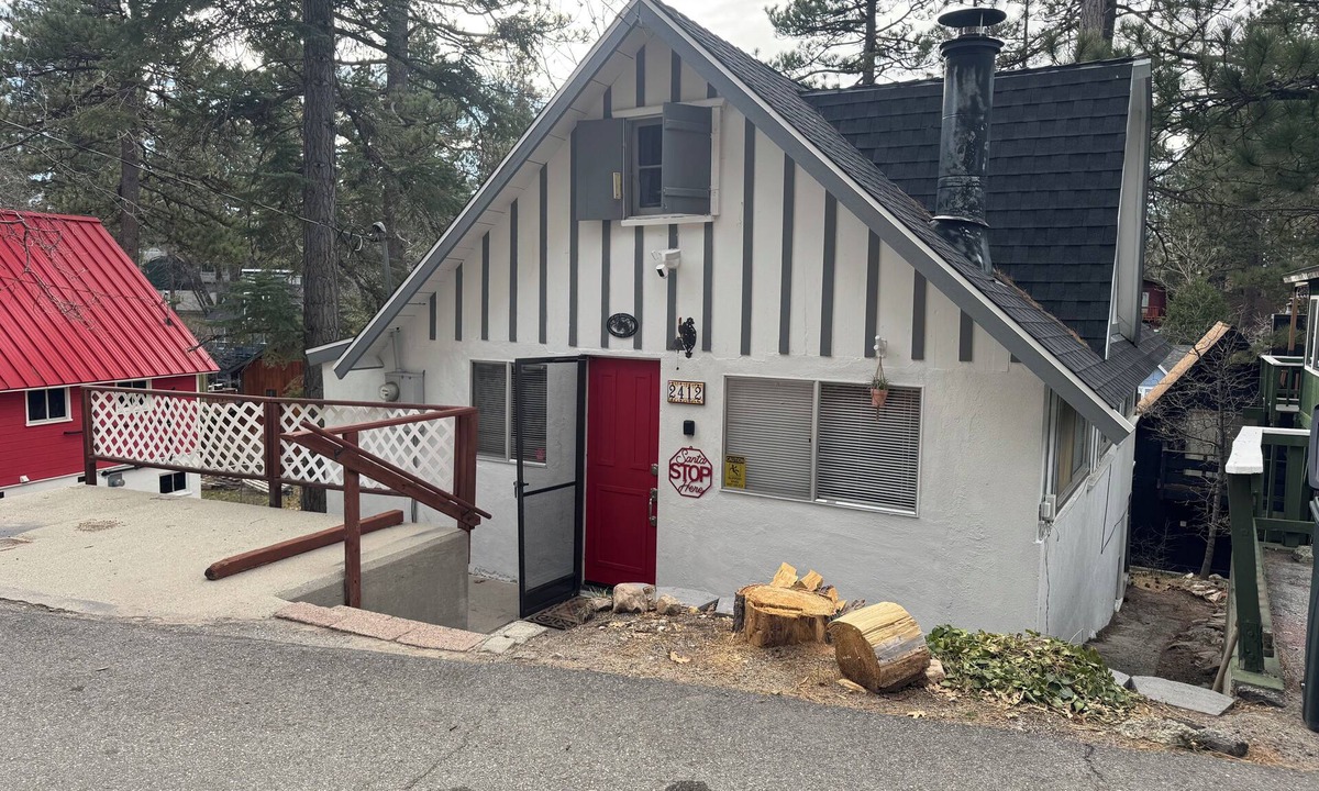 Arrowbear Lake Cabin | Serene 2-bedroom cabin in Arrowbear Lake perfect for a getaway