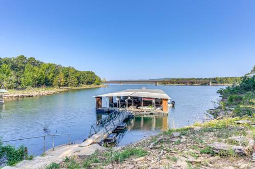 Greers Ferry House | Shared Dock & Yard: Greers Ferry Lake Home!