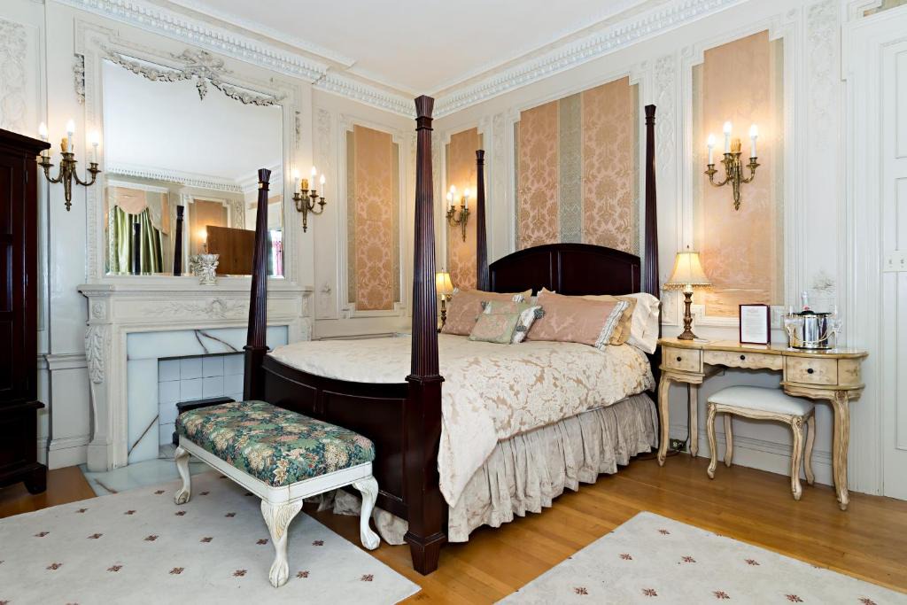 Dover Bed & Breakfast | Silver Fountain Inn