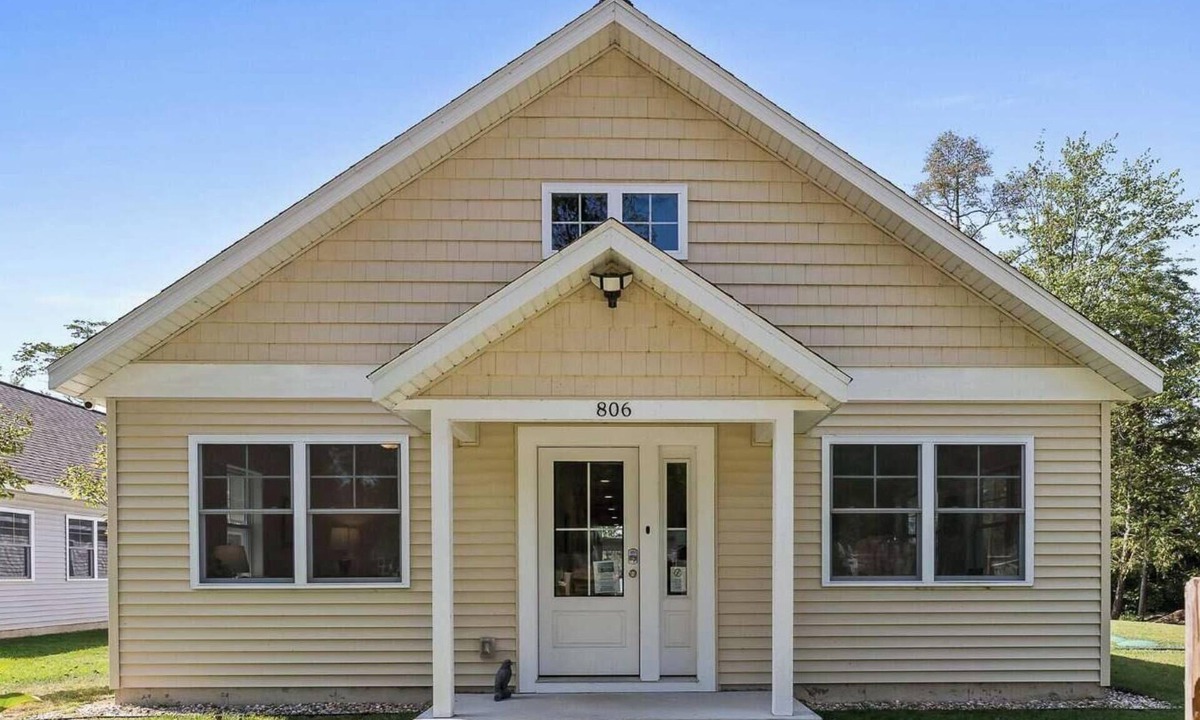 Kendall House | Spacious Lakefront Home Near South Haven