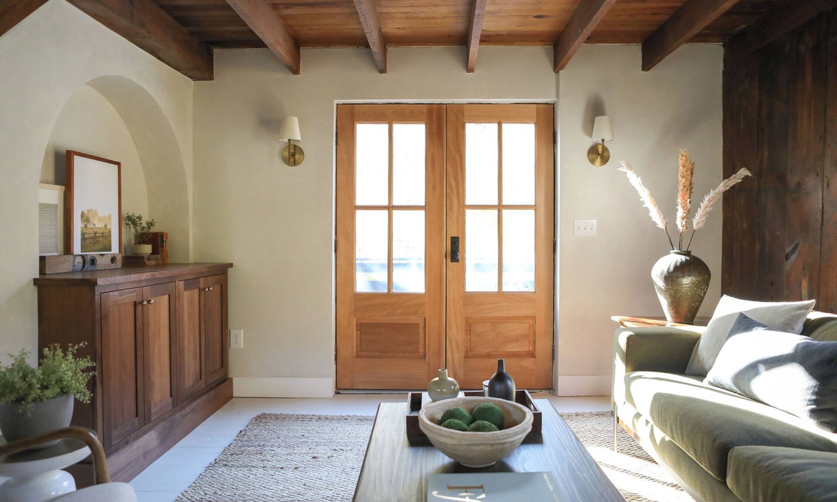 Railroad Cabin | The Creek House: A Creekside Retreat with Hot Tub and Electric Bikes
