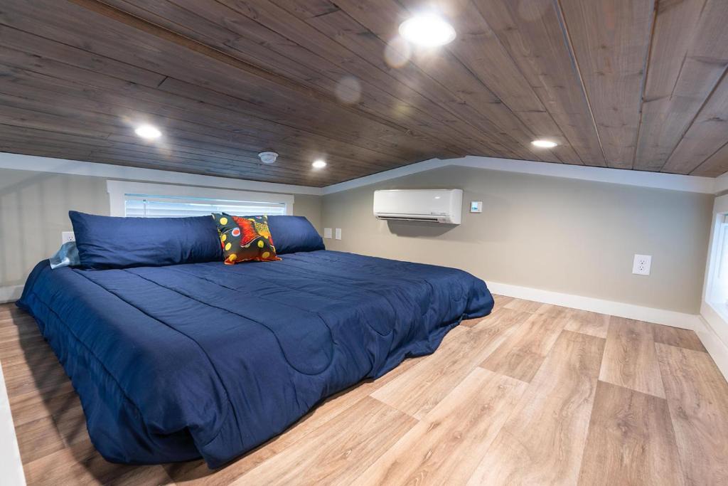 Bryson City Villa | Trout River Tiny Luxury Living with River Views