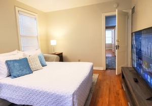 Executive Apt- Steps To The Beautiful Downtown Avondale, Parks, & More!