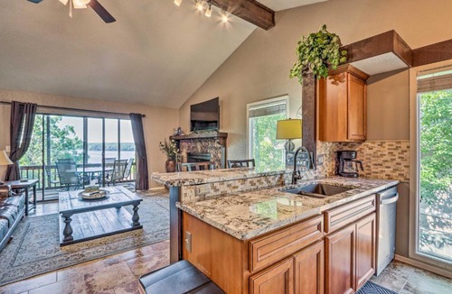 Osage Beach House | 1 Mi to Margaritaville! Cabin w/Resort Perks