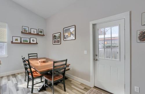 Clarion Apartment | 15 off Summer Special - Close to PennWest - WiFi